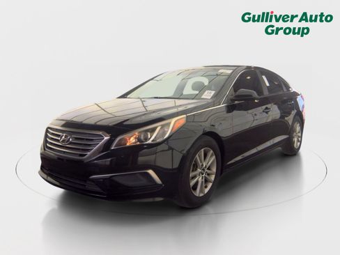 Used 2017 Hyundai Sonata SE FWD image 1