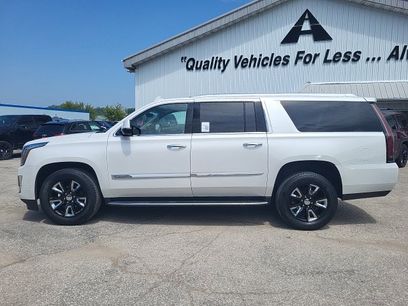 Used 2017 Cadillac Escalade ESV Luxury