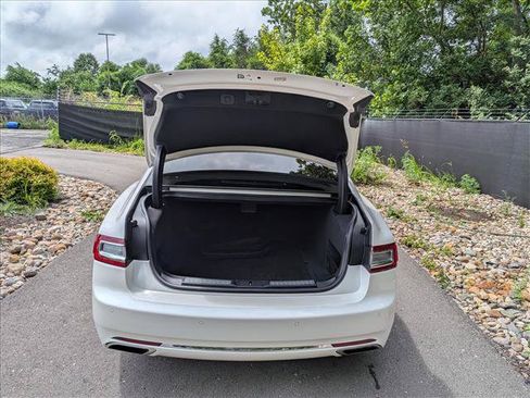 Used 2018 Lincoln Continental Reserve AWD/4WD image 18