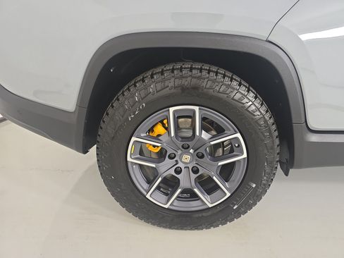 Used 2022 Rivian R1T Launch Edition AWD/4WD image 12