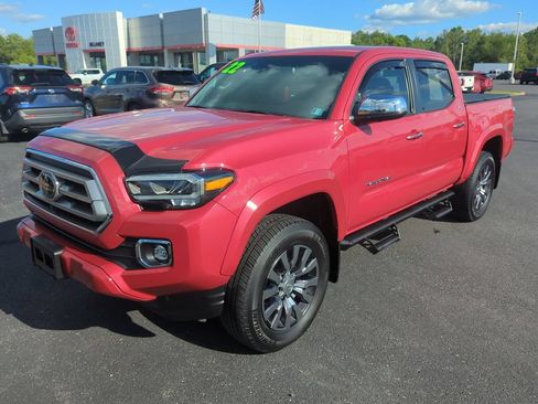 Used 2022 Toyota Tacoma Limited AWD/4WD image 4