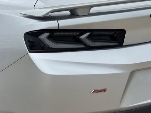 Used 2017 Chevrolet Camaro SS image 10