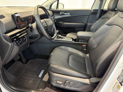 Used 2026 Kia Sportage EX w/ EX Panorama Roof Package FWD image 12
