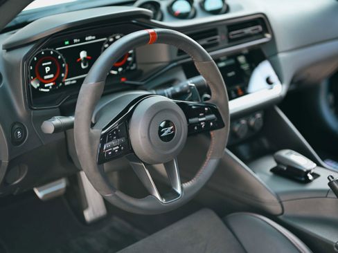 Used 2025 Nissan Z NISMO w/ Floor Mat Package image 13