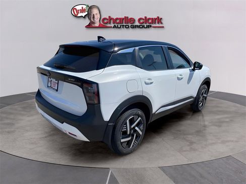 New 2026 Nissan Kicks SV image 6