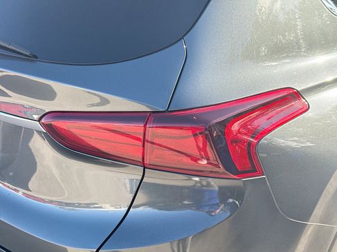 Used 2020 Hyundai Santa Fe SE image 24
