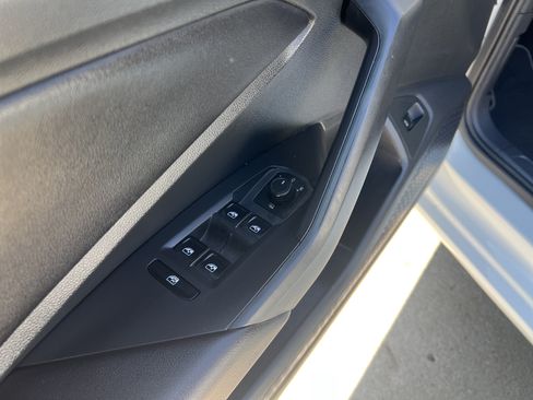 Used 2019 Volkswagen Jetta FWD image 13