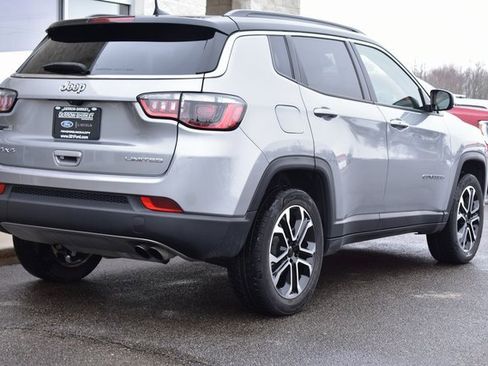 Used 2022 Jeep Compass Limited image 11