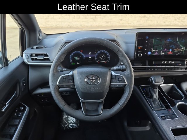 Used 2026 Toyota Sienna Limited AWD/4WD image 26