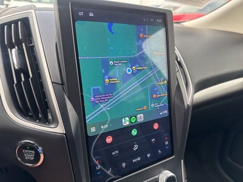 Used 2024 Ford Edge SEL image 3