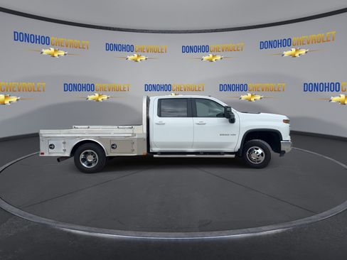 Used 2024 Chevrolet Silverado 3500 LT w/ Convenience Package AWD/4WD image 9