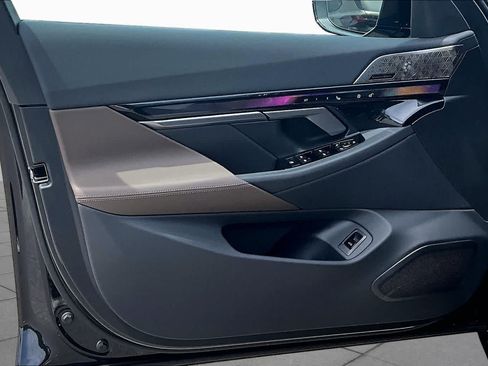 New 2026 BMW 530i w/ M Sport Package RWD image 10