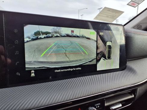 New 2025 Nissan Kicks SR w/ Illumination Package image 9