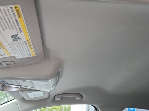 Used 2020 GMC Terrain SLE w/ Driver Convenience Package image 28