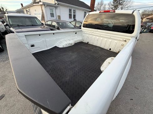 Used 2018 Nissan Frontier S image 21