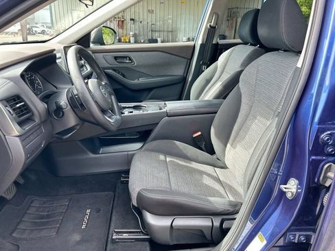 Used 2021 Nissan Rogue S FWD image 18