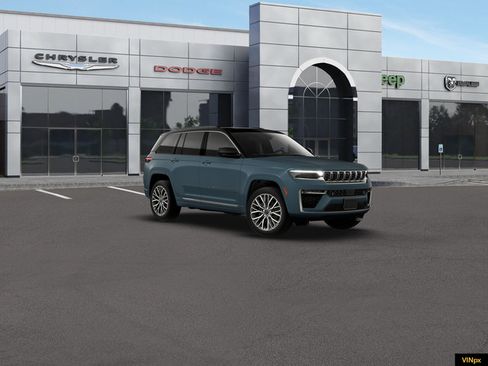 New 2026 Jeep Grand Cherokee Summit w/ Adv Protech Group IV AWD/4WD image 11