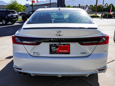Used 2025 Toyota Camry XSE FWD image 7