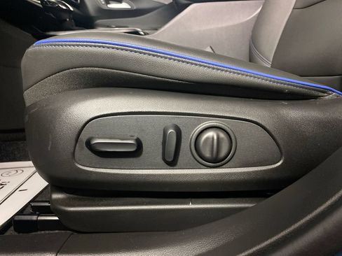 Used 2024 Buick Envista Sport Touring w/ Convenience I Package FWD image 12
