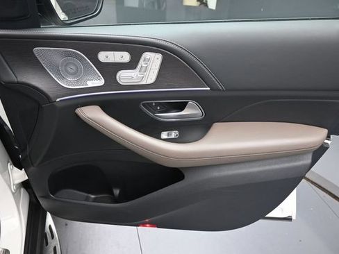 Certified 2021 Mercedes-Benz GLS 63 AMG 4MATIC image 33