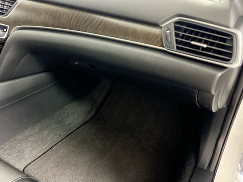 Used 2020 Honda Accord EX image 35
