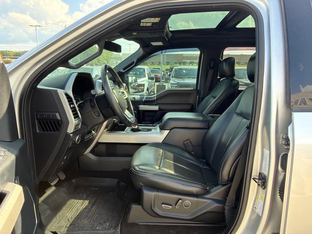 Used 2018 Ford F150 Lariat w/ Equipment Group 502A Luxury AWD/4WD image 11