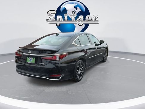 Used 2024 Lexus ES 300h 300h image 9