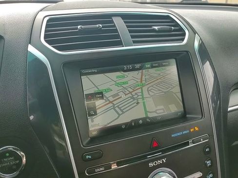 Used 2016 Ford Explorer Sport image 20