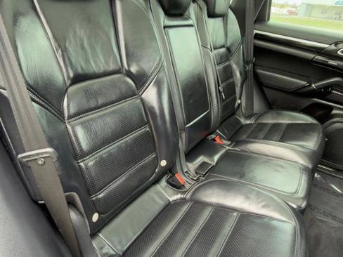 Used 2017 Porsche Cayenne Platinum Edition image 58