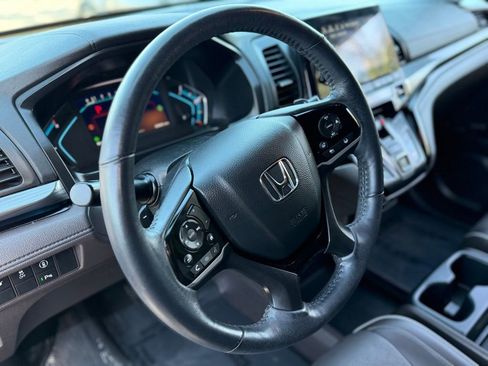 Used 2023 Honda Odyssey Elite image 17