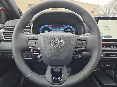 Used 2025 Toyota Camry XSE w/ Premium Plus Package image 19