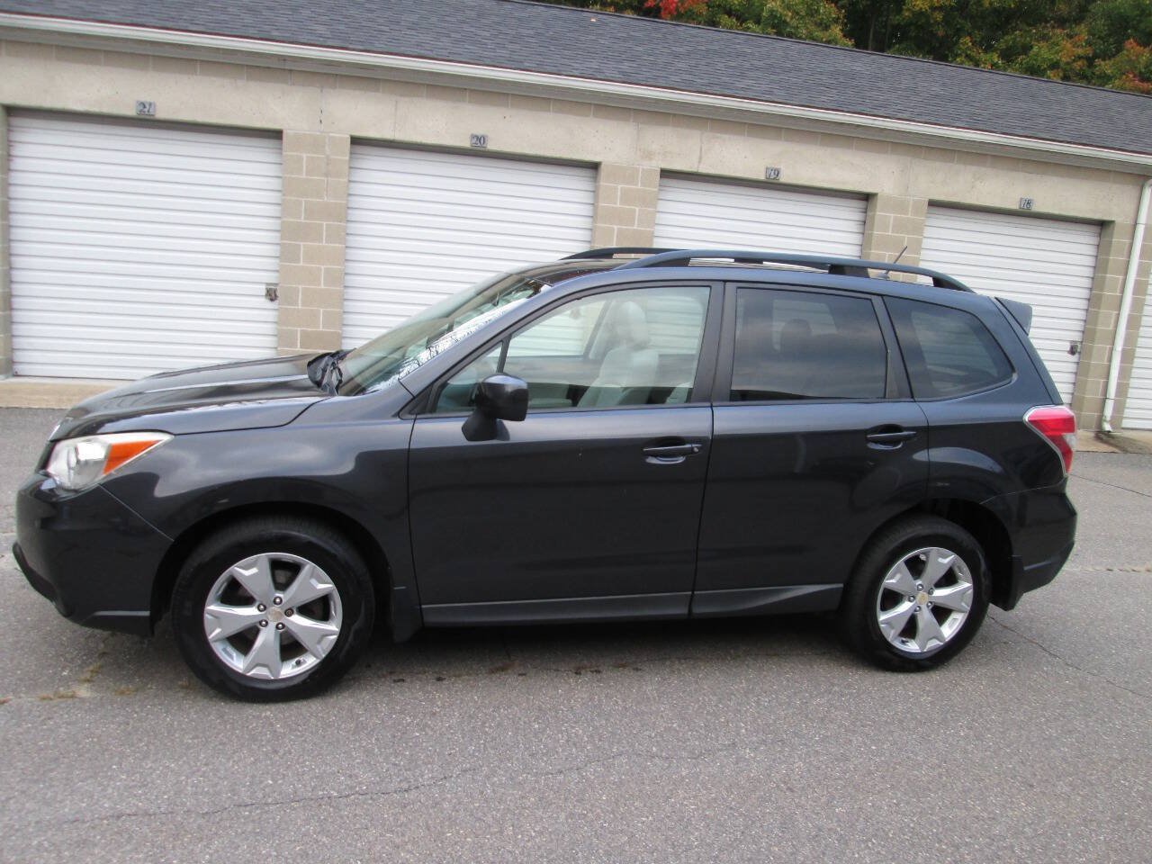 Used 2015 Subaru Forester 2.5i Premium AWD/4WD image 3