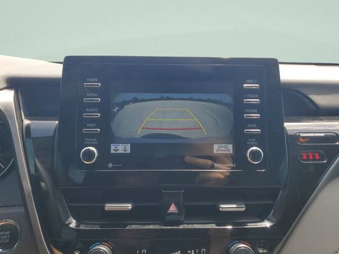 Used 2024 Toyota Camry SE w/ Convenience Package image 18