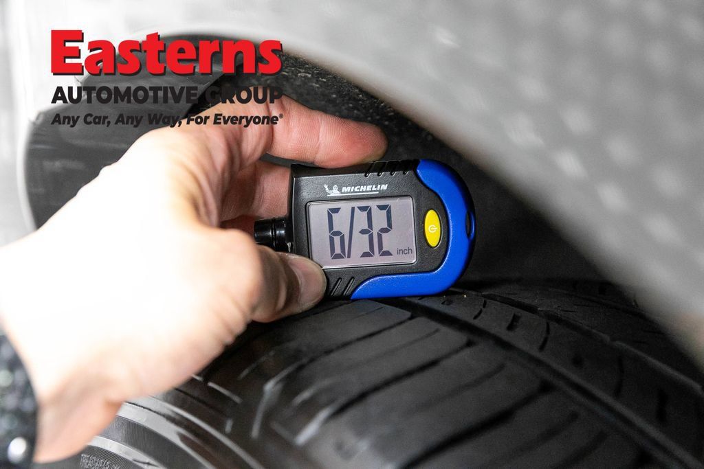 Used 2024 Genesis GV80 2.5T AWD/4WD image 28