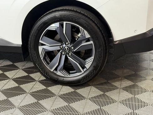 Used 2025 Nissan Murano SV FWD image 13