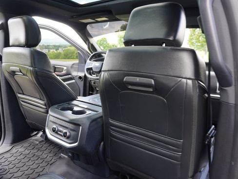 Used 2025 Ford Expedition Platinum w/ Stealth Appearance Package AWD/4WD image 40