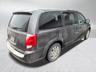 Used 2020 Dodge Grand Caravan SE w/ UConnect Hands-Free Group video 2