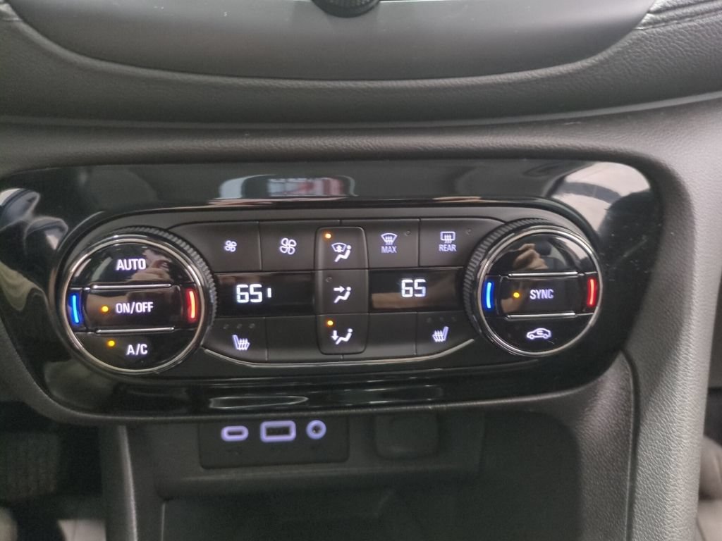 Used 2023 Buick Encore GX Essence w/ Experience Buick Package AWD/4WD image 40