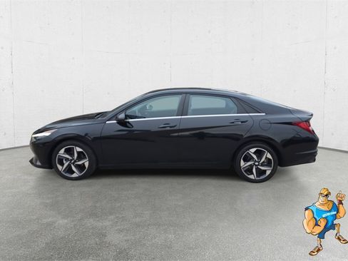 Certified 2022 Hyundai Elantra Limited image 8
