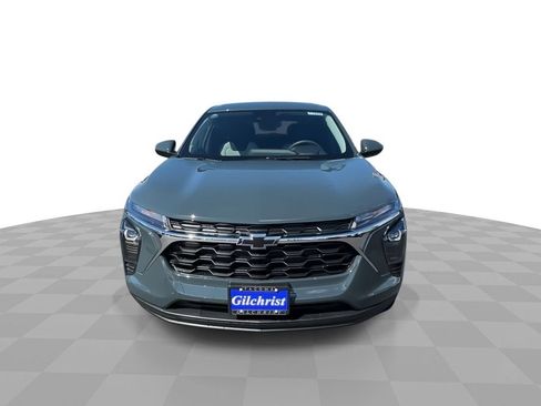 New 2026 Chevrolet Trax LS w/ LS Convenience Package FWD image 3
