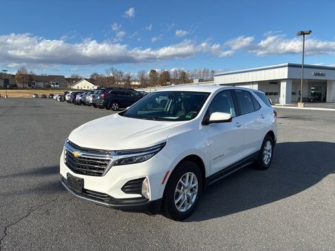 Used 2022 Chevrolet Equinox LT image 1