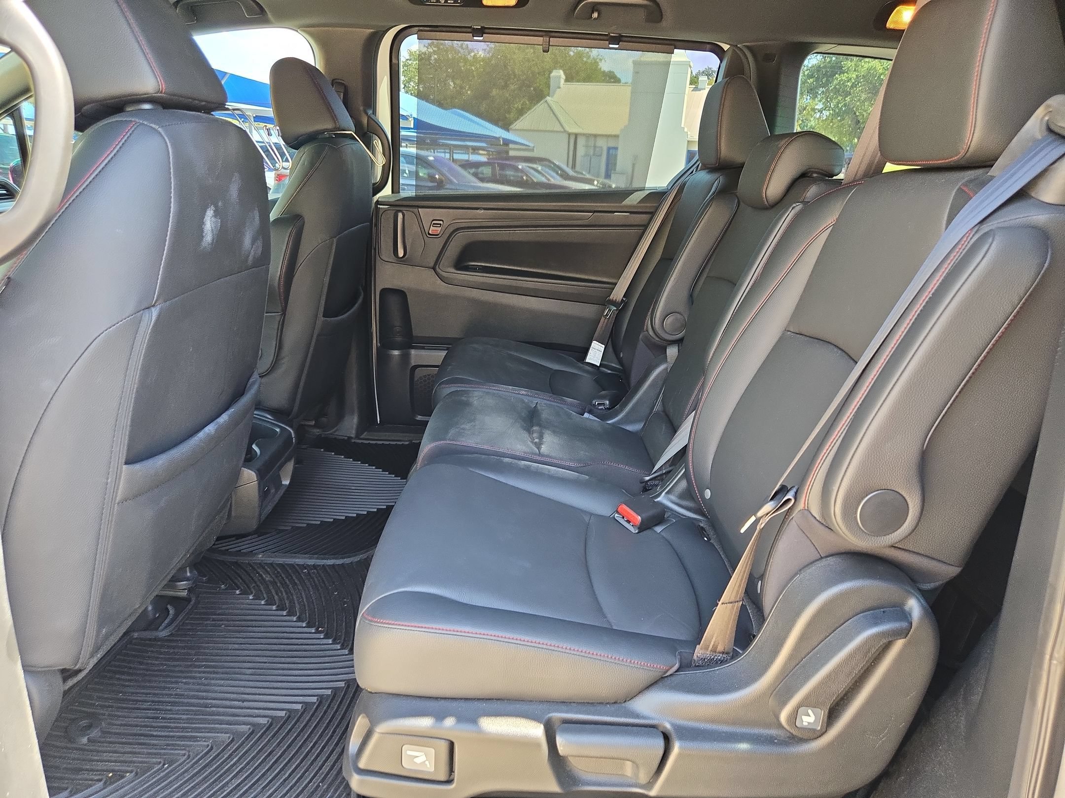 Used 2023 Honda Odyssey Sport image 14