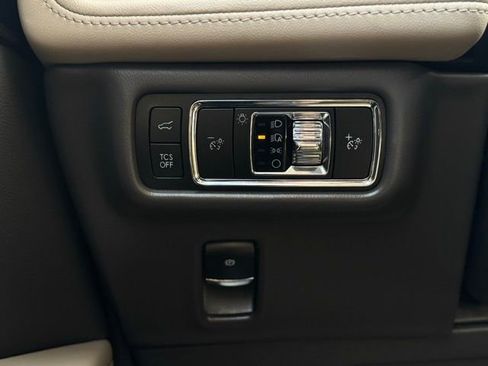 Certified 2023 Lincoln Nautilus Reserve w/ Luxury Package image 32