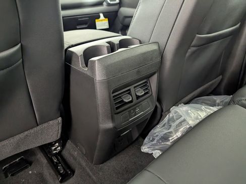 New 2026 GMC Canyon Elevation w/ Convenience Package image 31