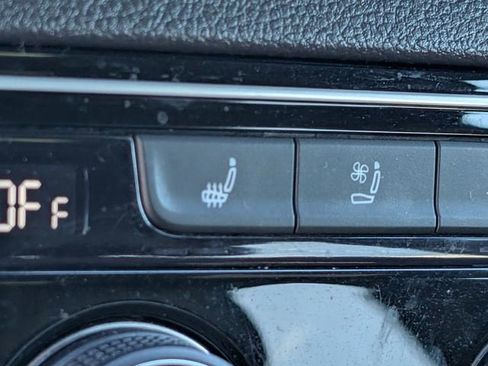 Used 2022 Volkswagen Atlas Cross Sport SEL Premium R-Line image 18