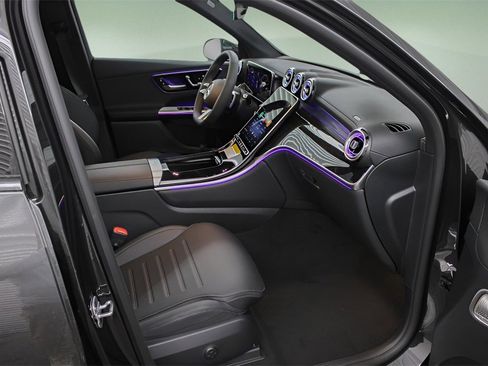 Used 2025 Mercedes-Benz GLC 300 GLC 300 image 21