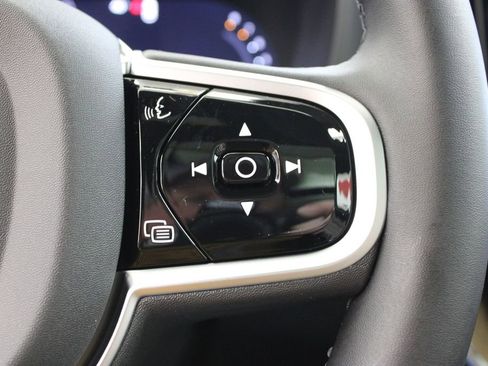 New 2026 Volvo XC60 B5 Plus w/ Protection Package Premier AWD/4WD image 28