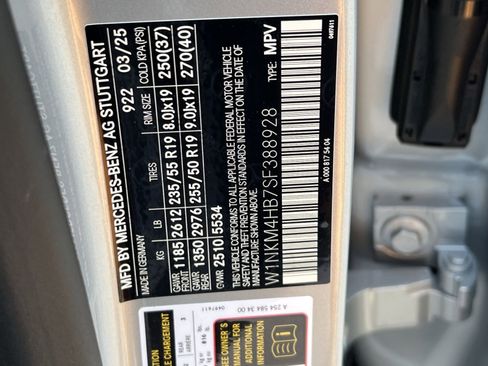 Certified 2025 Mercedes-Benz GLC 300 4MATIC image 35