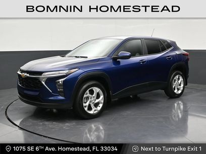 Used 2024 Chevrolet Trax LS w/ LS Convenience Package