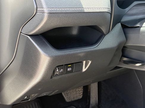 Used 2025 Toyota RAV4 LE AWD/4WD image 7